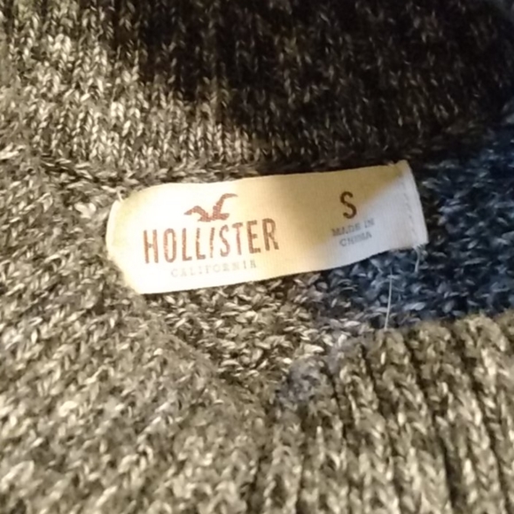 Hollister cold shoulder sweater - Picture 2 of 7